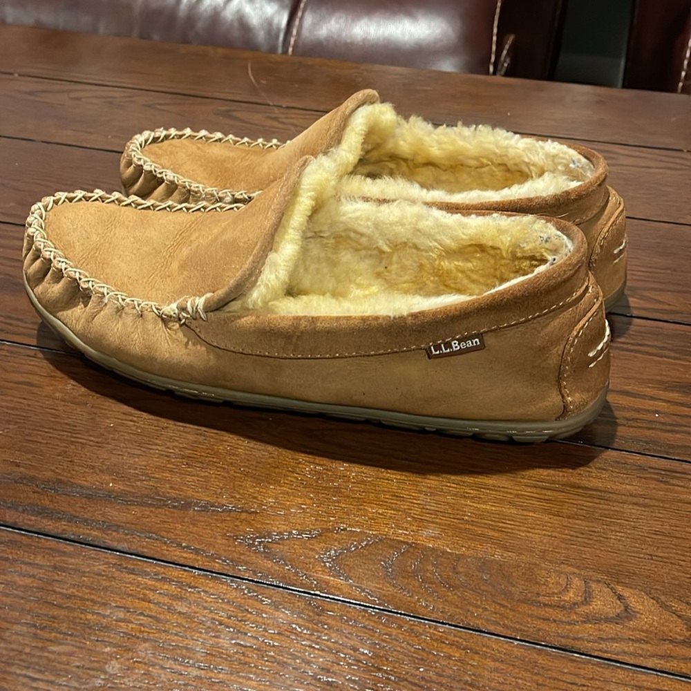 L.L. Bean Lined Moccasins - Picture 2 of 5